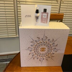 CHANEL Beautiful gift box with Les Eau de Paris NWT AUTHENTIC